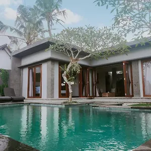  Villa Anggira Indonesien